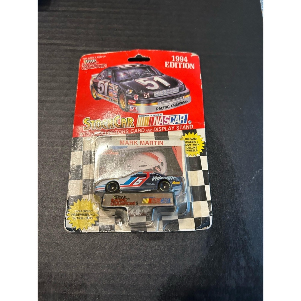 Mark Martin #6 Valvoline 1994 Racing Champions 1:64 Scale Diecast